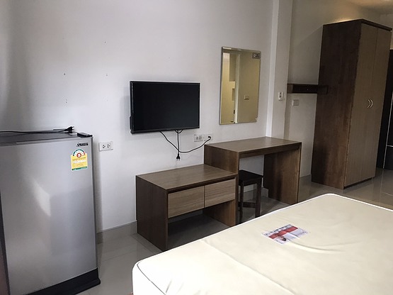 1 Bed Condo — photo 1