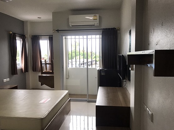 1 Bed Condo — photo 3