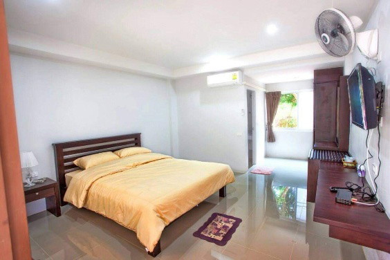 1 Bed Condo — photo 5
