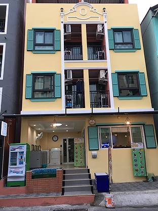 Condo · Huai Khwang, bangkok — photo 1