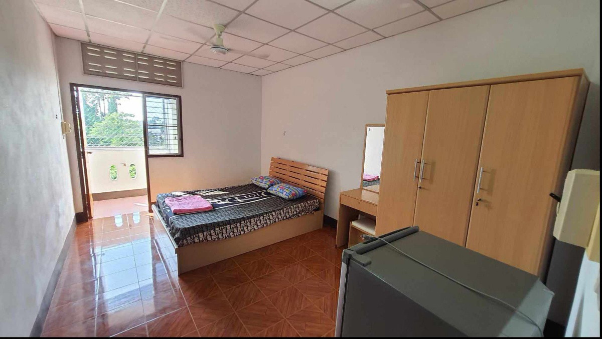 1 Bed Condo — photo 1