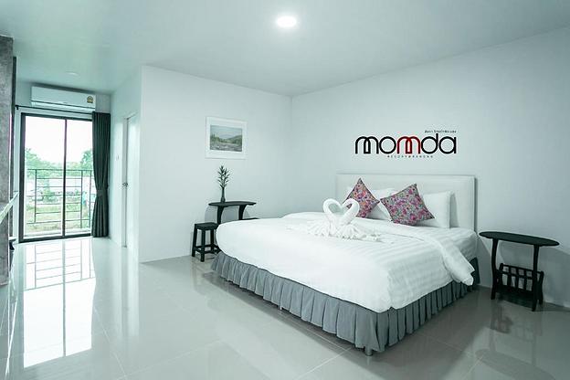 1 Bed Condo — photo 2
