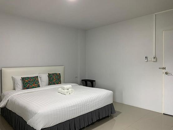1 Bed Condo — photo 3