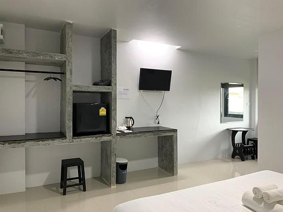 1 Bed Condo — photo 4
