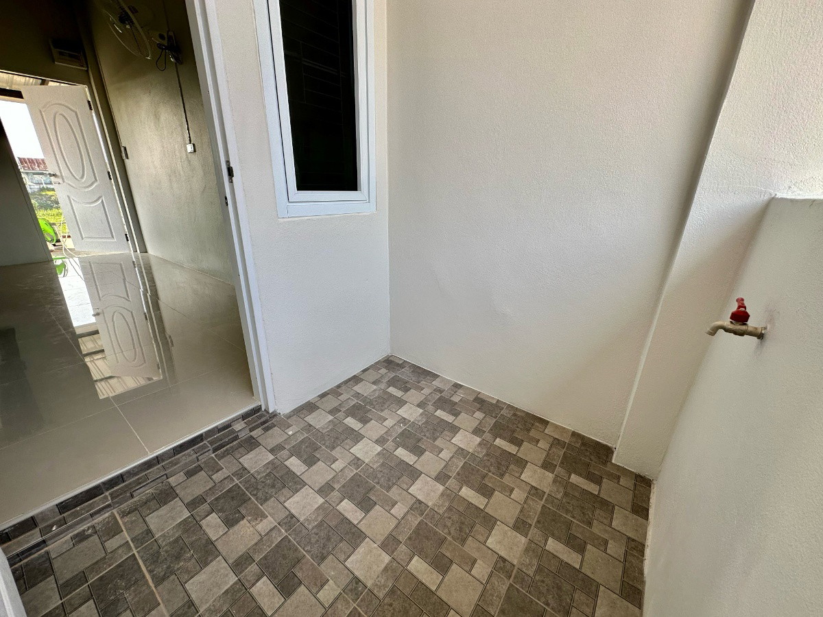 Condo — photo 4