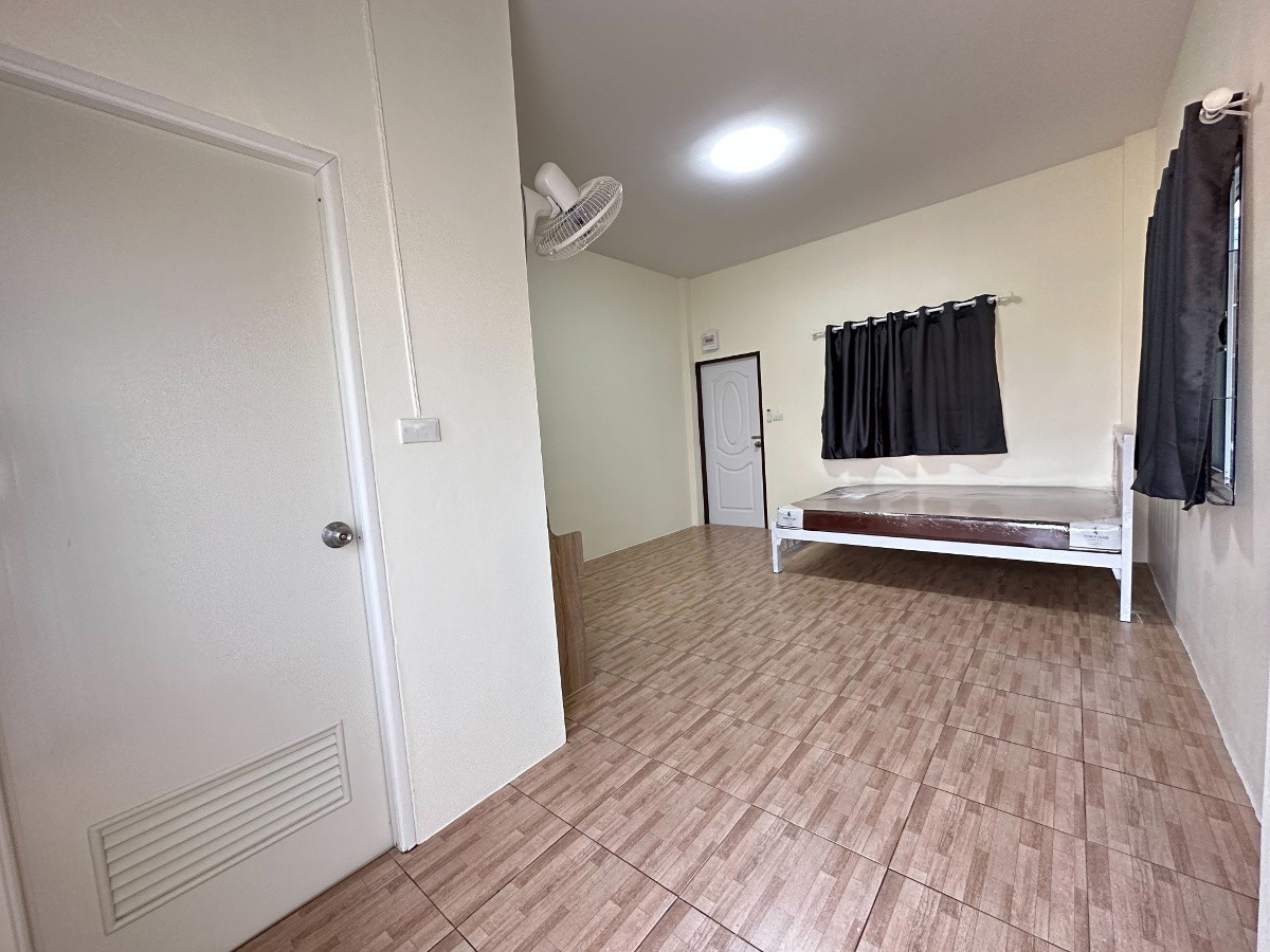 1 Bed Condo — photo 1