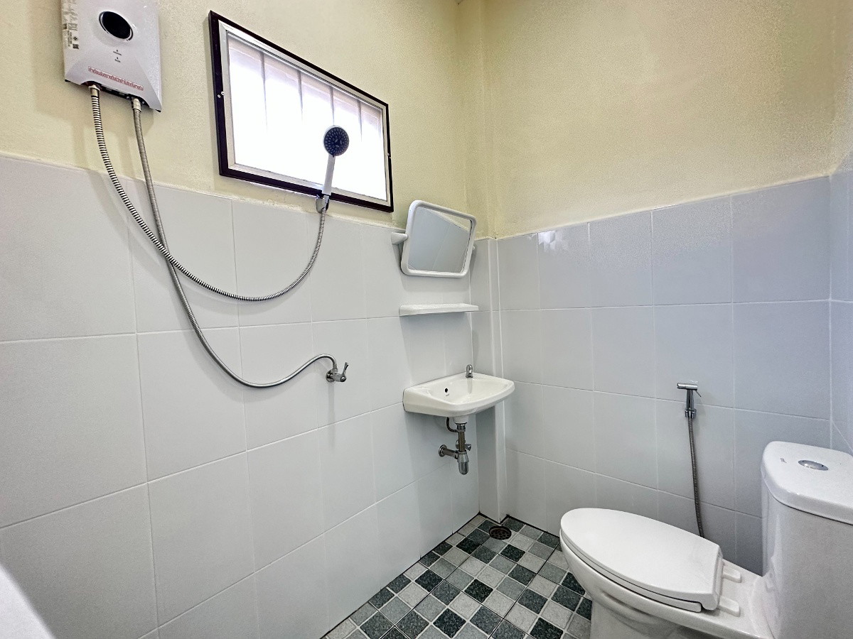 1 Bed Condo — photo 4