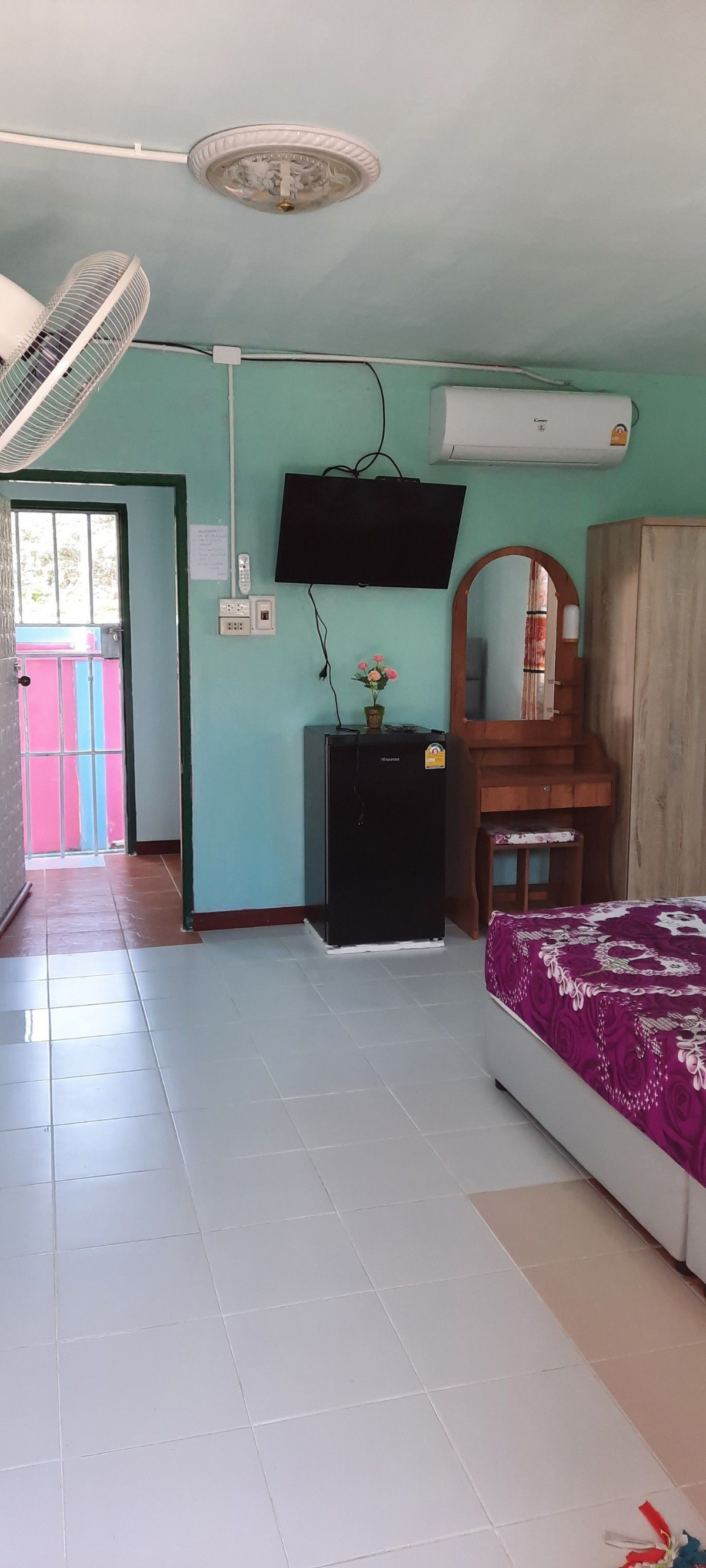 1 Bed Condo — photo 3