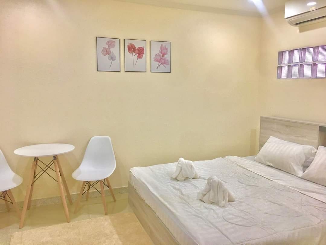 1 Bed Condo — photo 1
