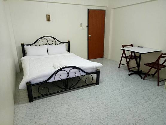 1 Bed Condo — photo 2
