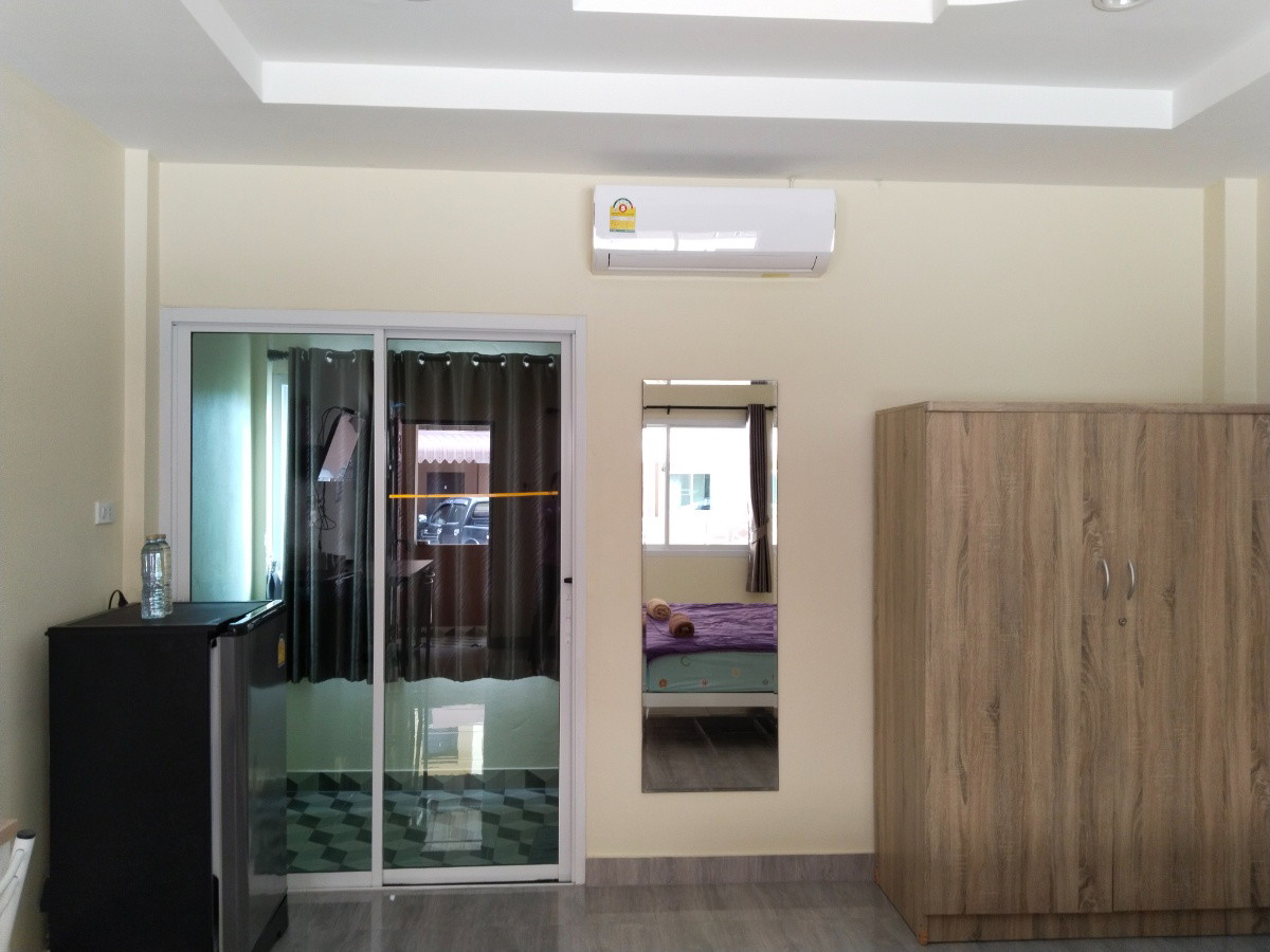 1 Bed Condo — photo 1