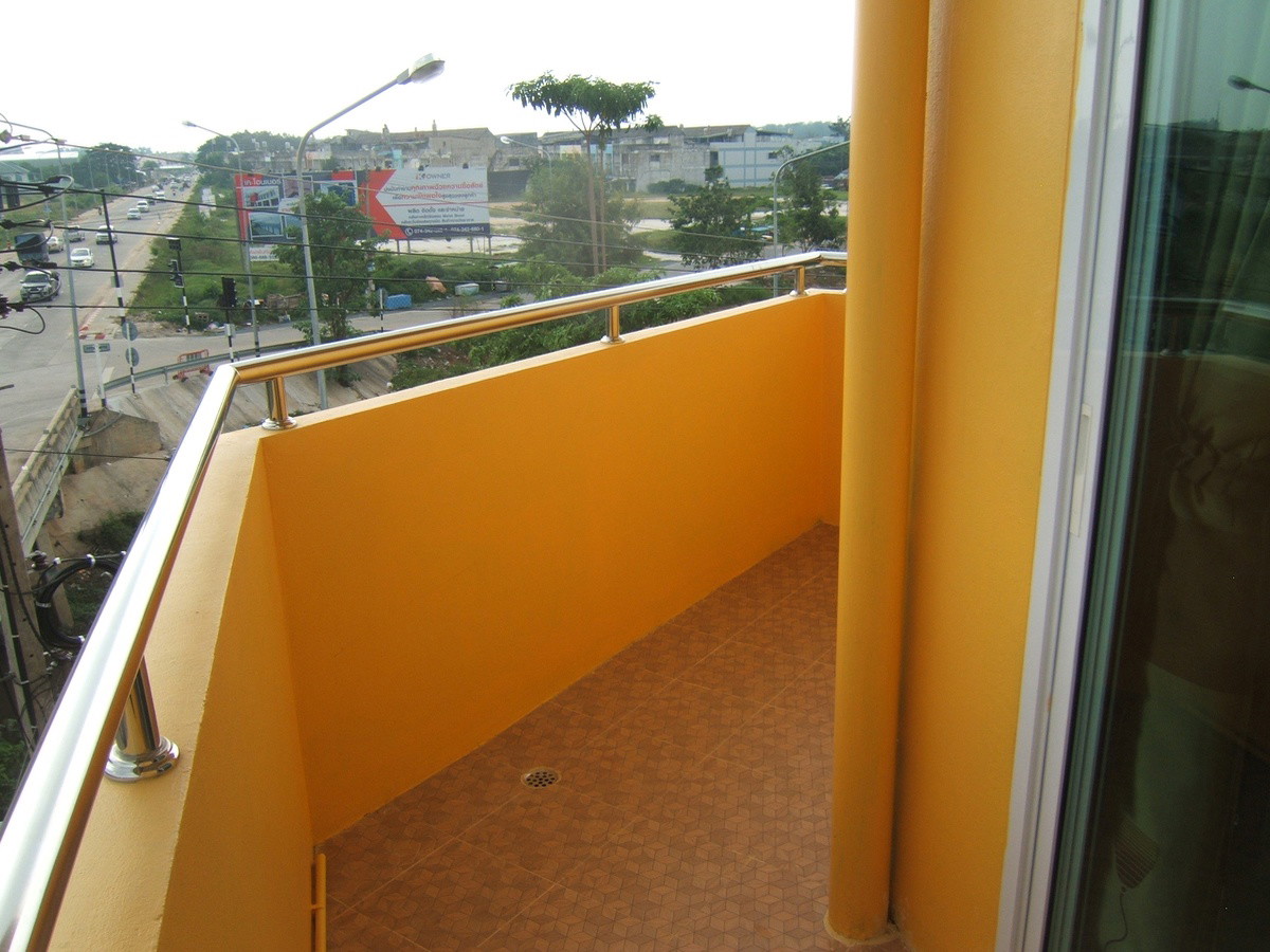 1 Bed Condo — photo 4