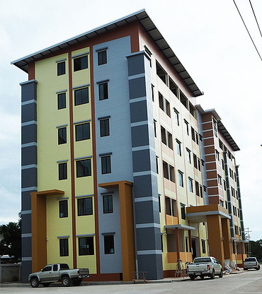 Condo — photo 1