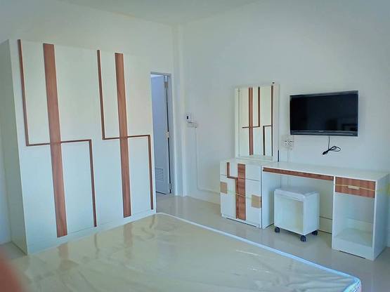 1 Bed Condo — photo 1