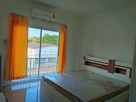 1 Bed Condo — photo 3