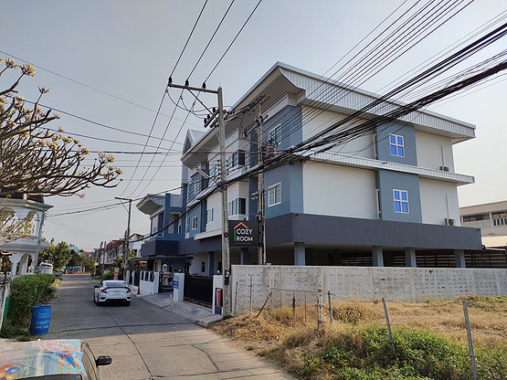 1 Bed Condo — photo 2