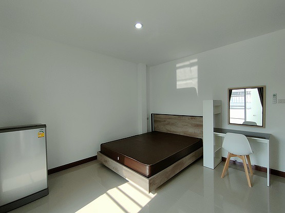 1 Bed Condo — photo 3