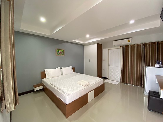 1 Bed Condo — photo 3