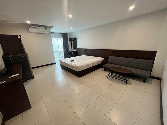 Condo — photo 1