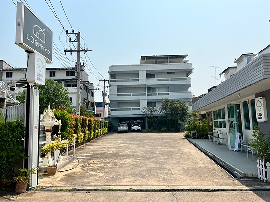 Condo — photo 2