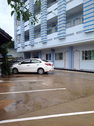 1 Bed Condo — photo 2