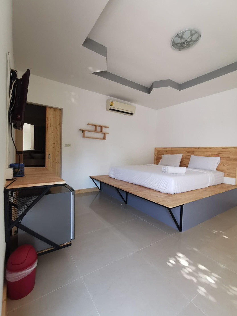 1 Bed Condo — photo 4