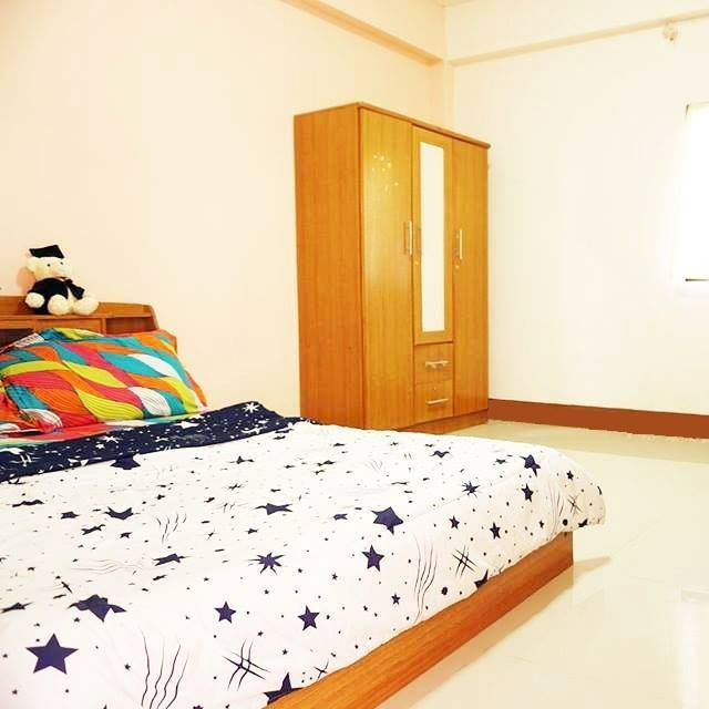1 Bed Condo — photo 1