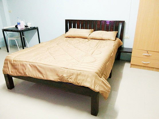 Condo · Mueang Chon Buri, chon_buri — photo 3