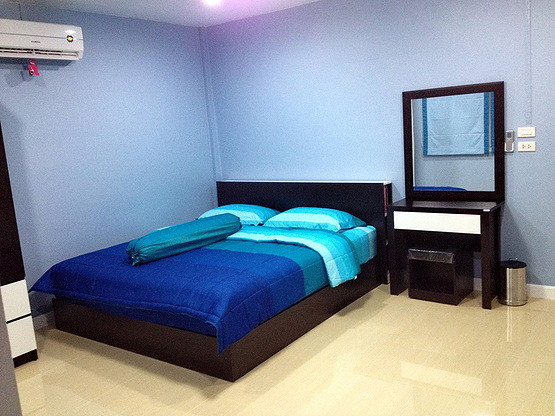 1 Bed Condo — photo 1