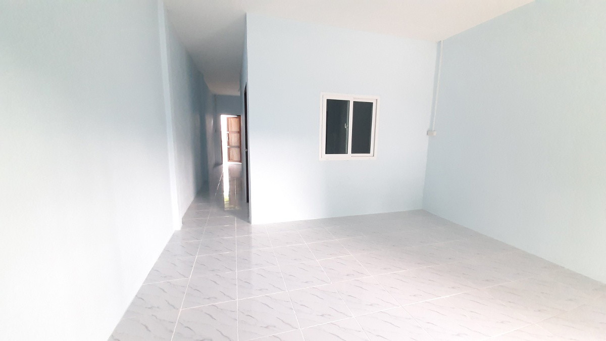 1 Bed Condo — photo 3