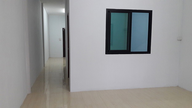 1 Bed Condo — photo 3
