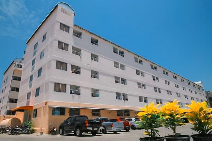 1 Bed Condo — photo 2