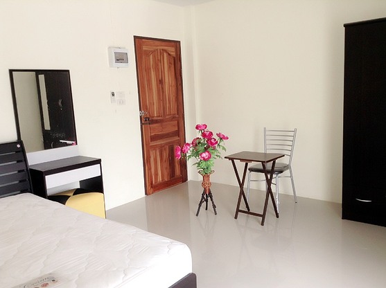 1 Bed Condo — photo 2