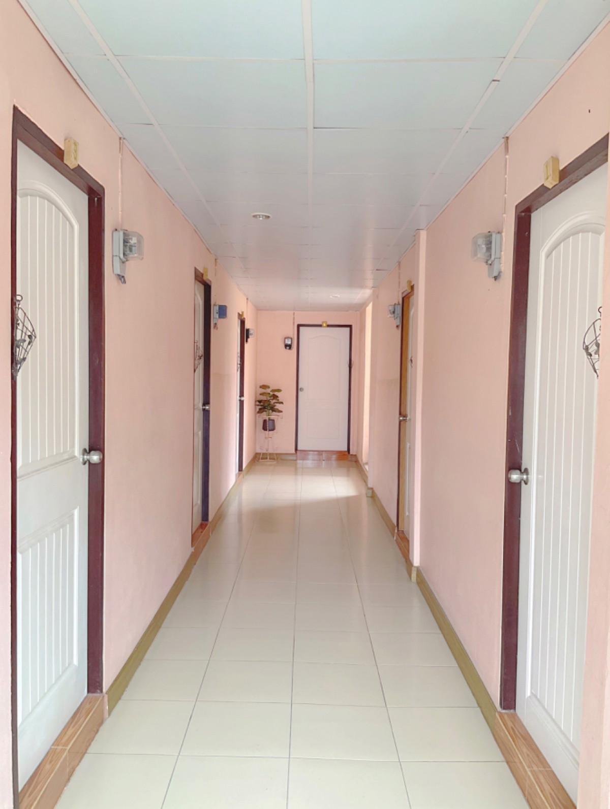 1 Bed Condo — photo 3