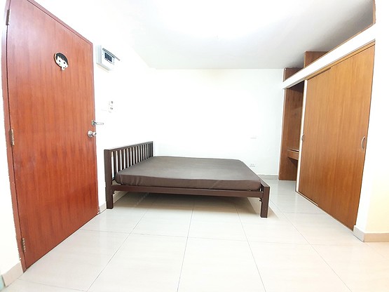 1 Bed Condo · Bangkok Noi, bangkok — photo 3