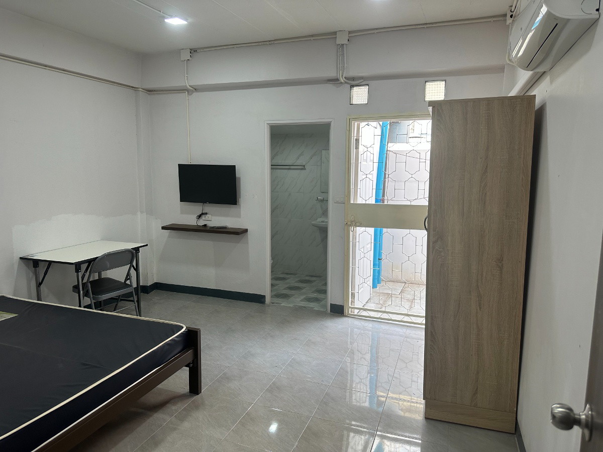 Condo — photo 1