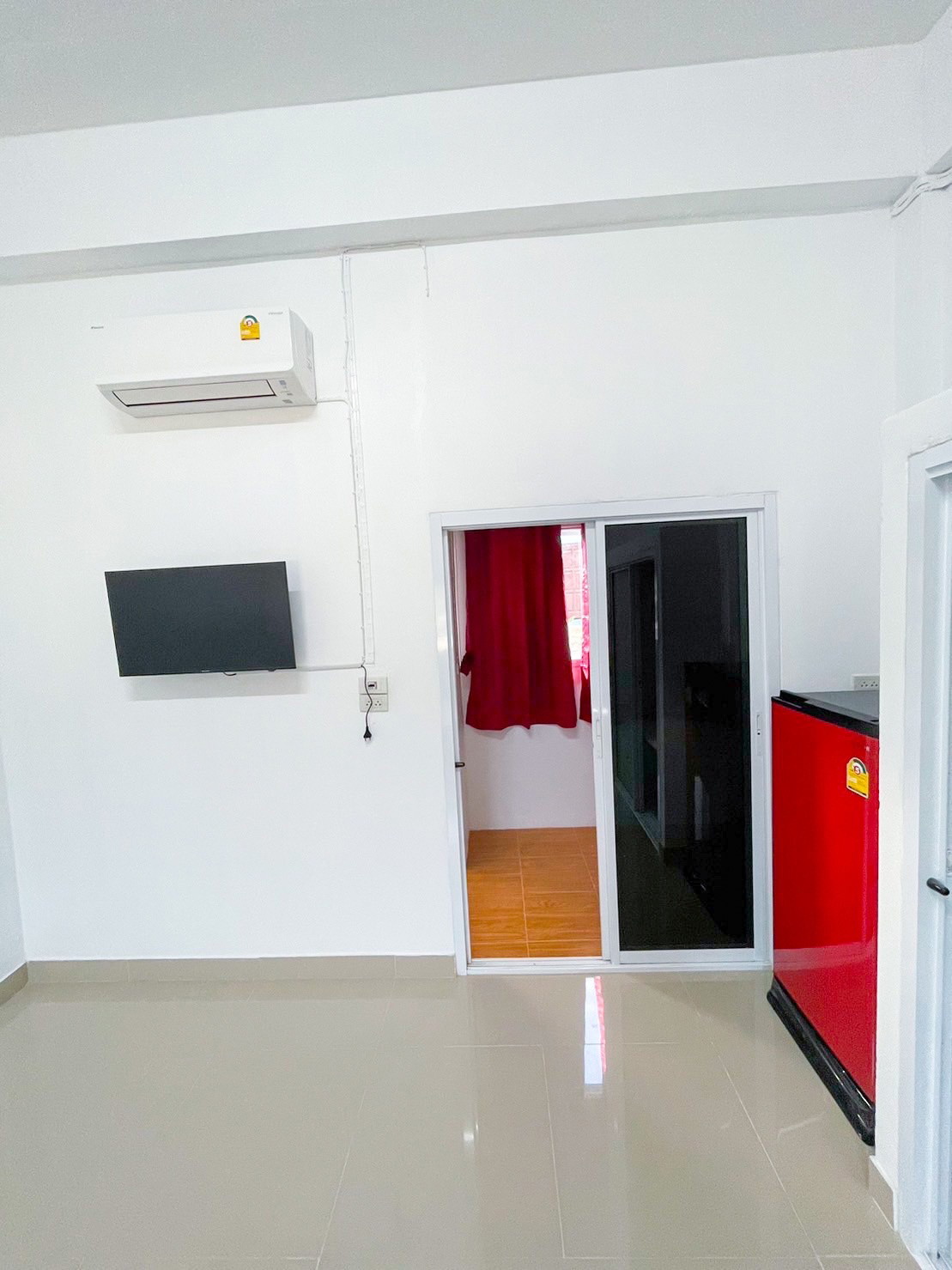 1 Bed Condo — photo 2