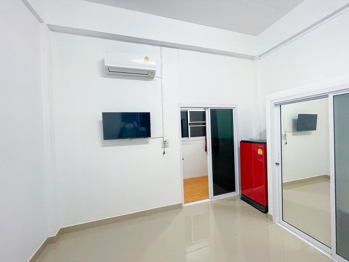 1 Bed Condo — photo 4