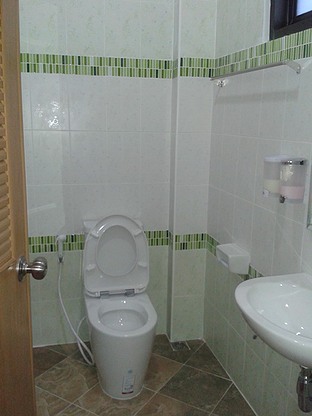 1 Bed Condo — photo 4
