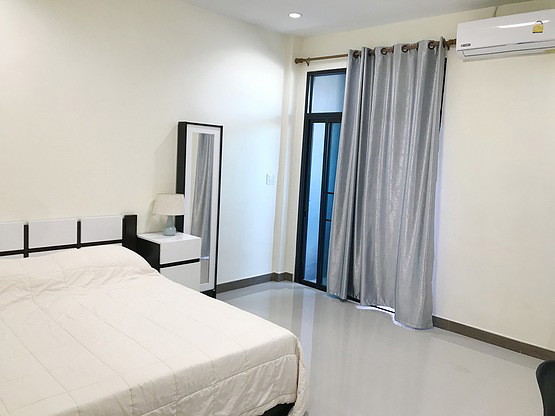 1 Bed Condo — photo 1