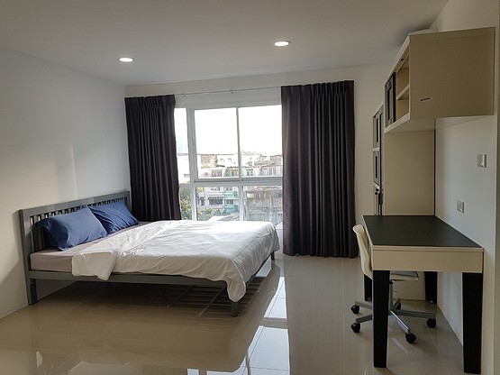 1 Bed Condo · Bangkok Yai, bangkok — photo 2