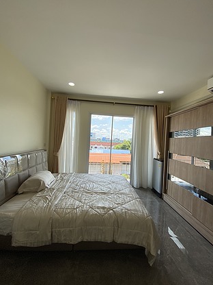1 Bed Condo — photo 4