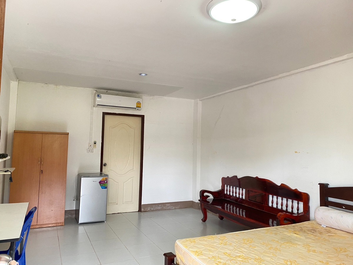 1 Bed Condo — photo 3