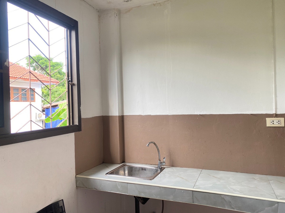 1 Bed Condo — photo 5