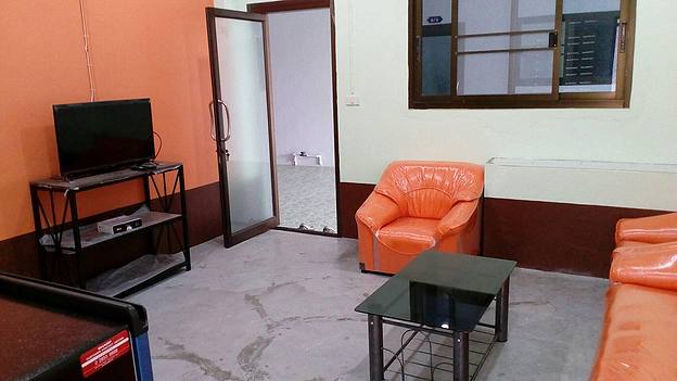 1 Bed Condo — photo 2