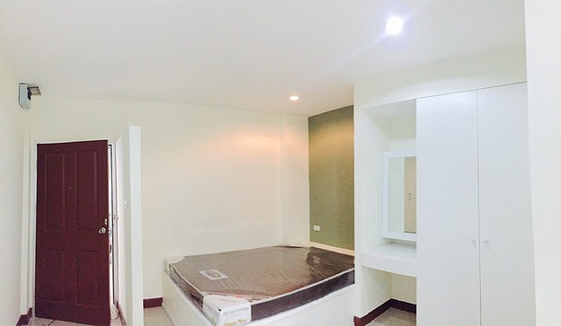1 Bed Condo · Watthana, bangkok — photo 2