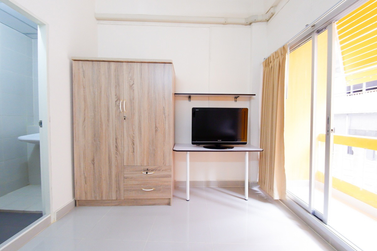 1 Bed Condo · Khlong San, bangkok — photo 4
