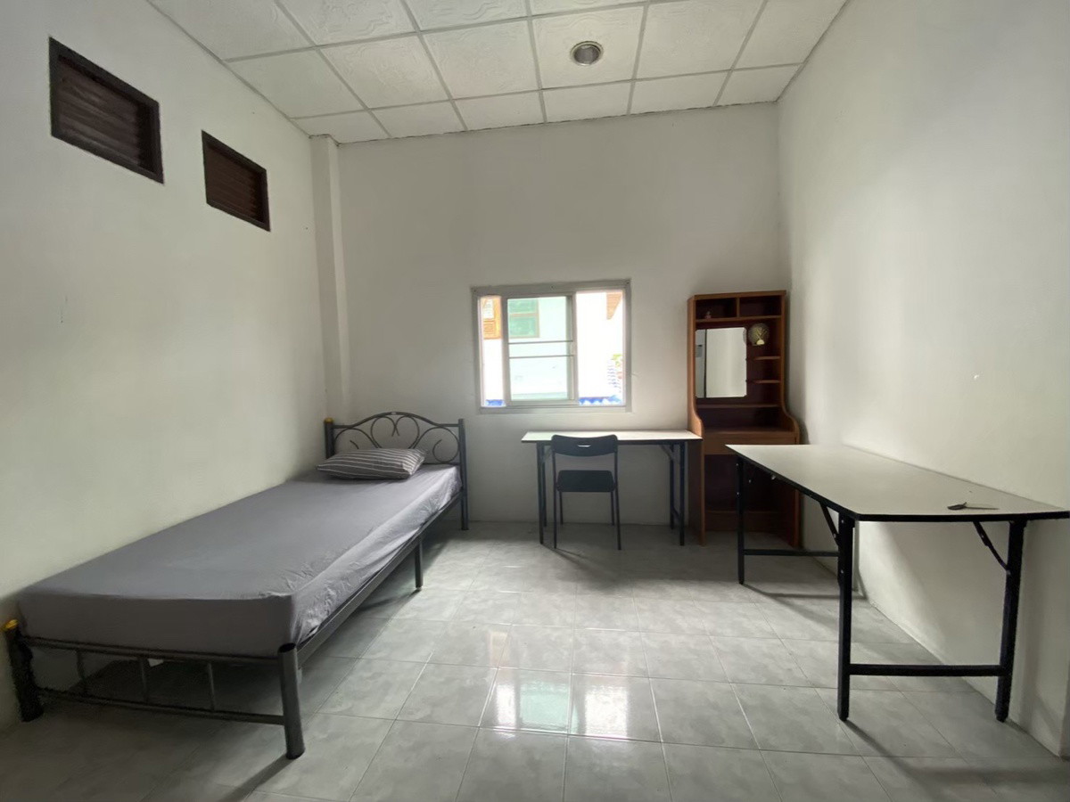1 Bed Condo — photo 5