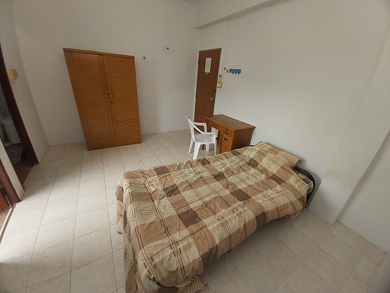 1 Bed Condo — photo 2