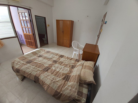 1 Bed Condo — photo 3